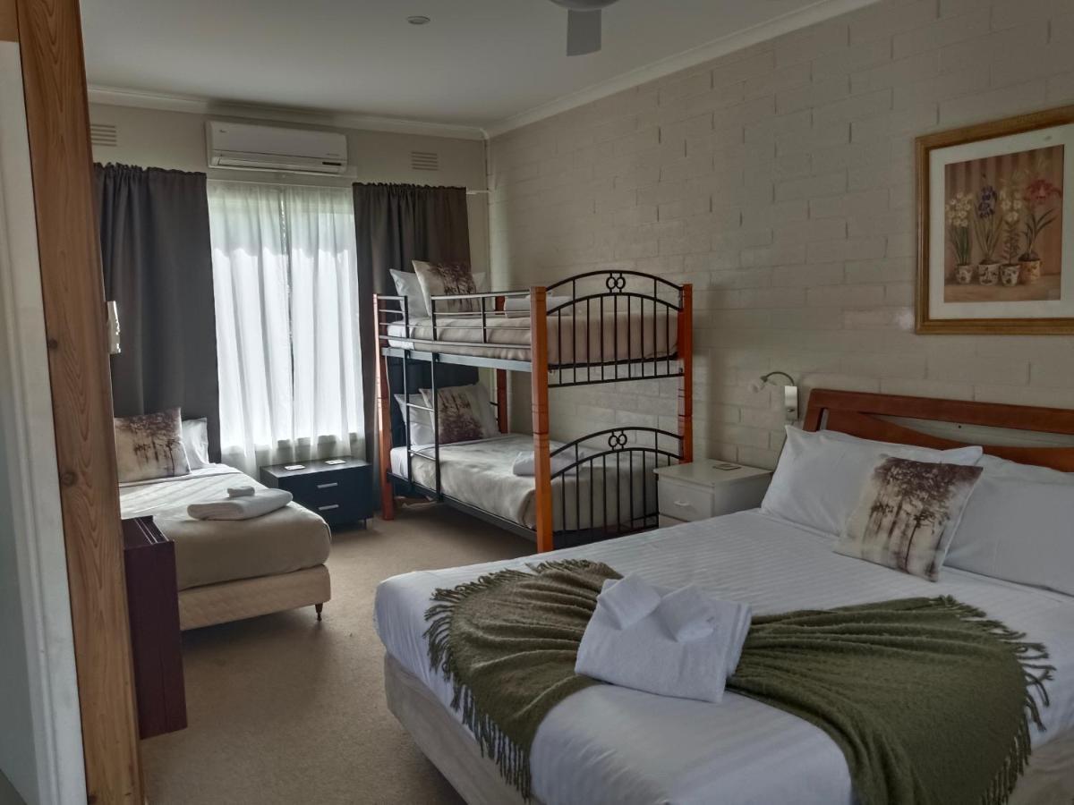 פורפנקה Buffalo Motel And Country Retreat מראה חיצוני תמונה