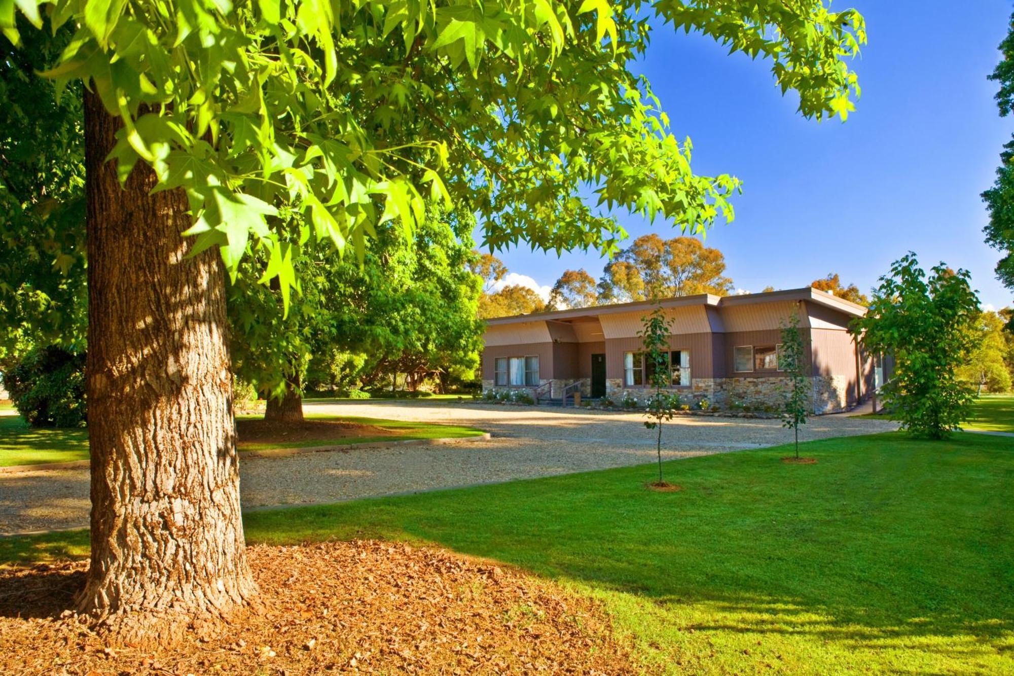 פורפנקה Buffalo Motel And Country Retreat מראה חיצוני תמונה